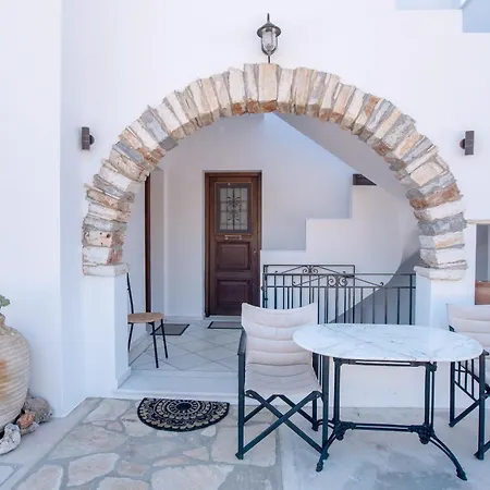 Peaceful, Panoramic Seaview Retreat *
